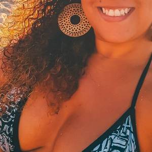 Petite coquine brune de 35ans de plan-cul-paris-2e