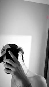 Tu veux prendre contact? célibataire 18 ans