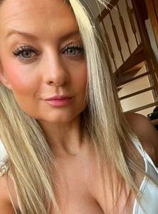 Femme célibataire 27 ans à Nice
