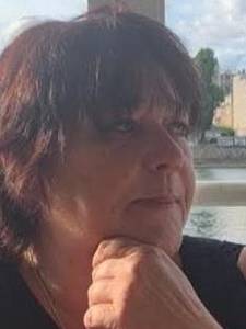 Femme célibataire 61 ans à Evry