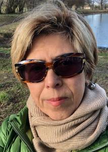 Femme célibataire 67 ans à Vaud