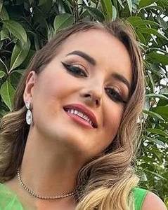 Angela rencontre avec Angela