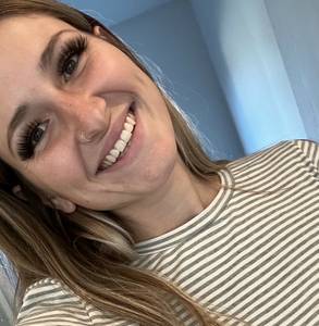 Petite coquine  super chaude 