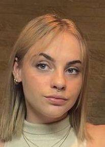 Plan cul rapide avec femme cheveux noir de 25ans 