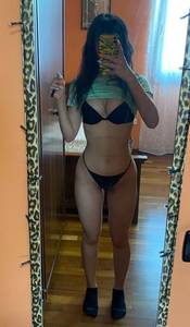 Angekk, femme coquine de 18 ans - Napoli