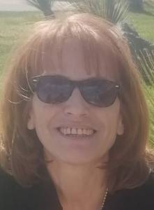 Femme célibataire 55 ans à Nimes