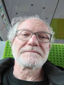 Tu veux prendre contact? célibataire de Paris