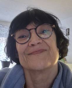 Femme célibataire 62 ans à Reims