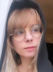 Femme célibataire 34 ans à Poitiers