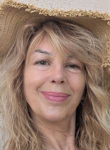 Femme célibataire 69 ans à Paris-19e