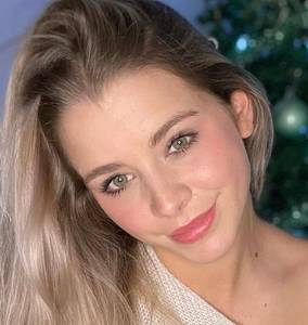 Femme célibataire 32 ans à Lille