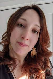Femme célibataire 32 ans à Poitiers