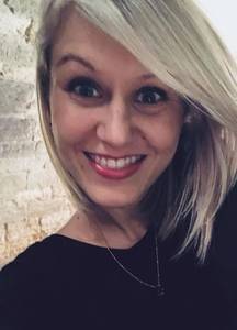 Femme célibataire 32 ans à Nimes