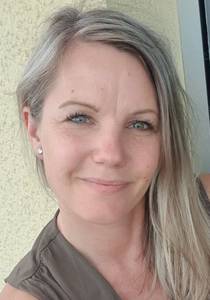 Femme célibataire 50 ans à Nantes