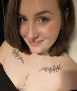 Petite coquine brune coquine de plan-cul-wissant