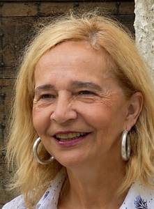 Femme célibataire 68 ans à Paris-11e