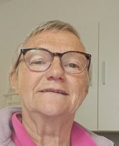 Femme célibataire 67 ans à Nantes