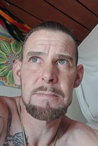 Tu veux prendre contact? célibataire de Le Lavandou