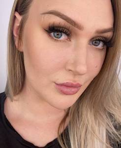 Angela rencontre avec Angela