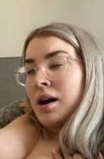 Femme célibataire 25 ans à Angers
