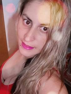 Femme célibataire 34 ans à Pau