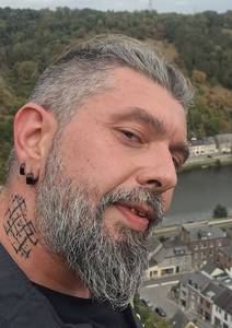 Tu veux prendre contact? célibataire de Mouscron