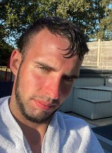 Tu veux prendre contact? célibataire de Versailles