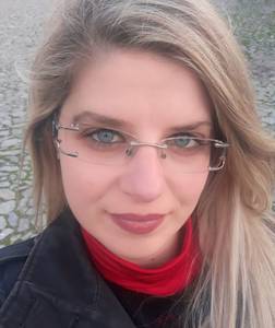 Femme célibataire 33 ans à Paris-11e
