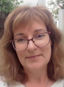 Femme célibataire 46 ans à Paris-18e