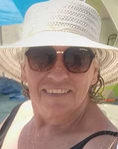 Plan cul rapide avec femme brune de 69ans à Le Cailar