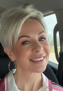 Petite coquine  de 35ans de plan-cul-beveuge