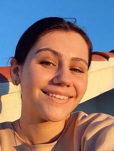 Femme célibataire 25 ans à Creteil