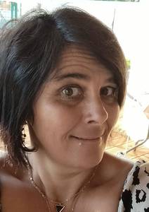 Femme célibataire 48 ans à Neuchatel