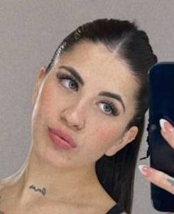 Femme célibataire 22 ans à Paris-17e