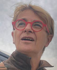 Femme célibataire 64 ans à Saint-Brieuc