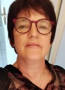 Femme célibataire 63 ans à Caen