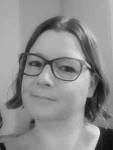 Femme célibataire 33 ans à Evry