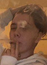 Femme célibataire 19 ans à 