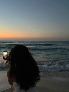 Femme célibataire 18 ans à Saint-Denis