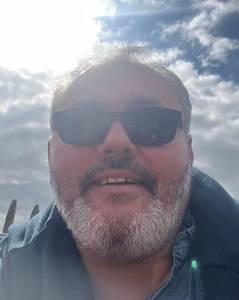 Tu veux prendre contact? célibataire 54 ans