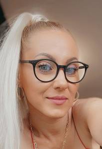 Femme célibataire 33 ans à Sion