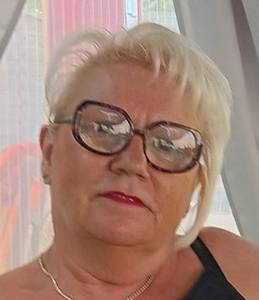 Femme célibataire 64 ans à Rennes