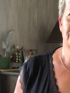 Femme célibataire 56 ans à Reims