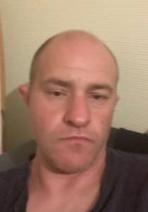 Tu veux prendre contact? célibataire 43 ans
