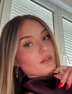 Rencontre coquine avec blonde de 24ans 