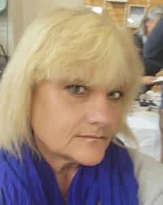 Femme célibataire 60 ans à Creteil