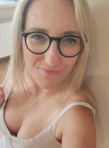 Je suis une personne souriante et très agré…