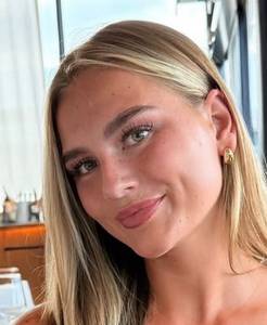 Photo femme 0