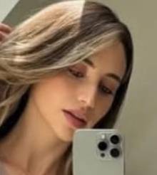 Femme célibataire 24 ans à Paris-7e