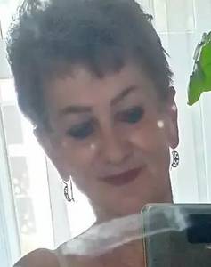 Petite coquine brune coquine à Warsaw